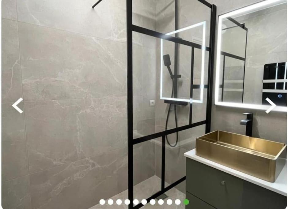 Beautiful Apartment Design Next To The Sea Antibes Buitenkant foto