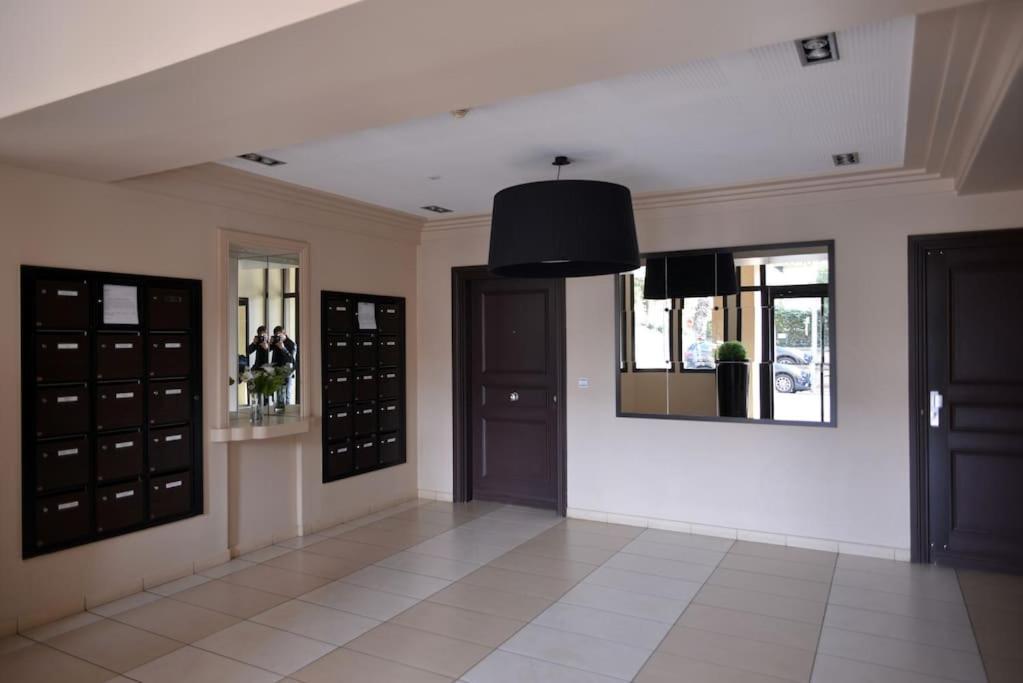 Beautiful Apartment Design Next To The Sea Antibes Buitenkant foto