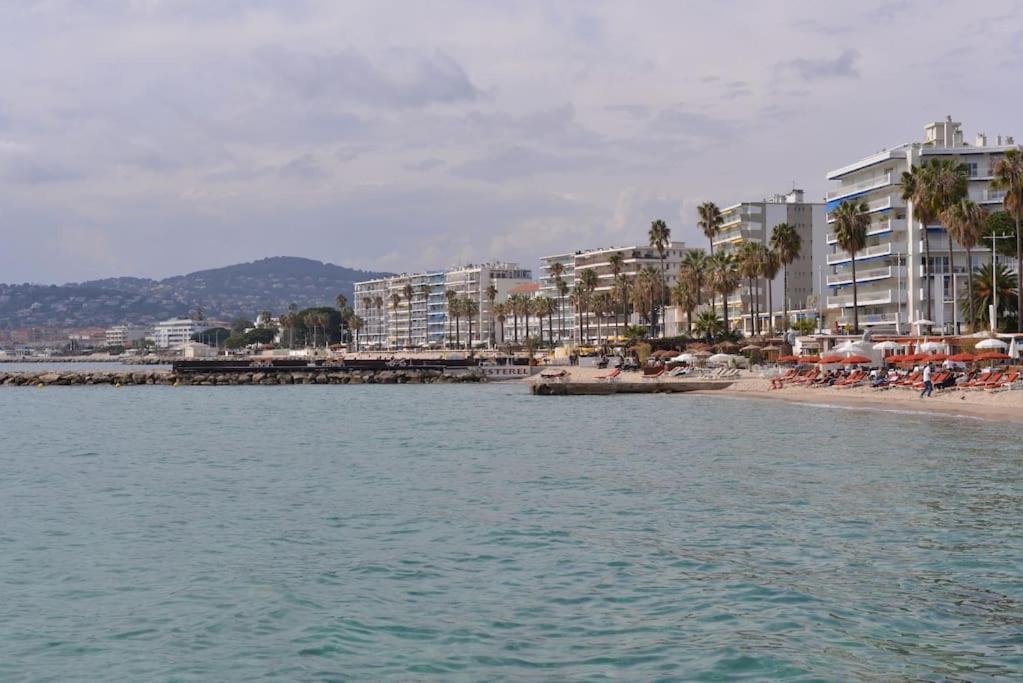 Beautiful Apartment Design Next To The Sea Antibes Buitenkant foto