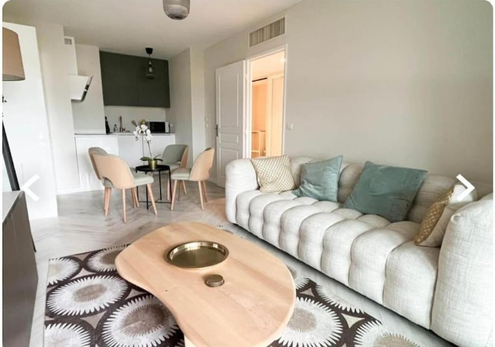 Beautiful Apartment Design Next To The Sea Antibes Buitenkant foto