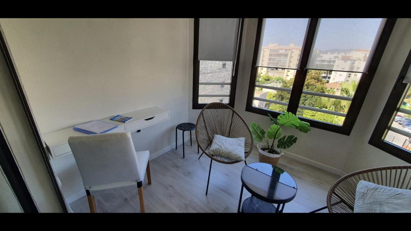 Beautiful Apartment Design Next To The Sea Antibes Buitenkant foto